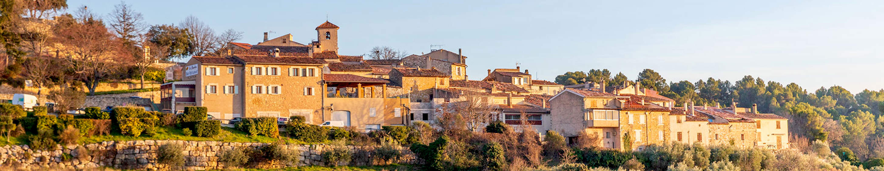 villages perchés dans les collines du Haut-Var